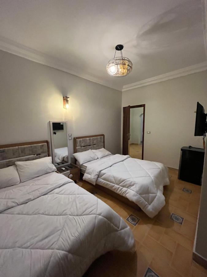 Pyramids Home Inn Il Il Cairo Esterno foto