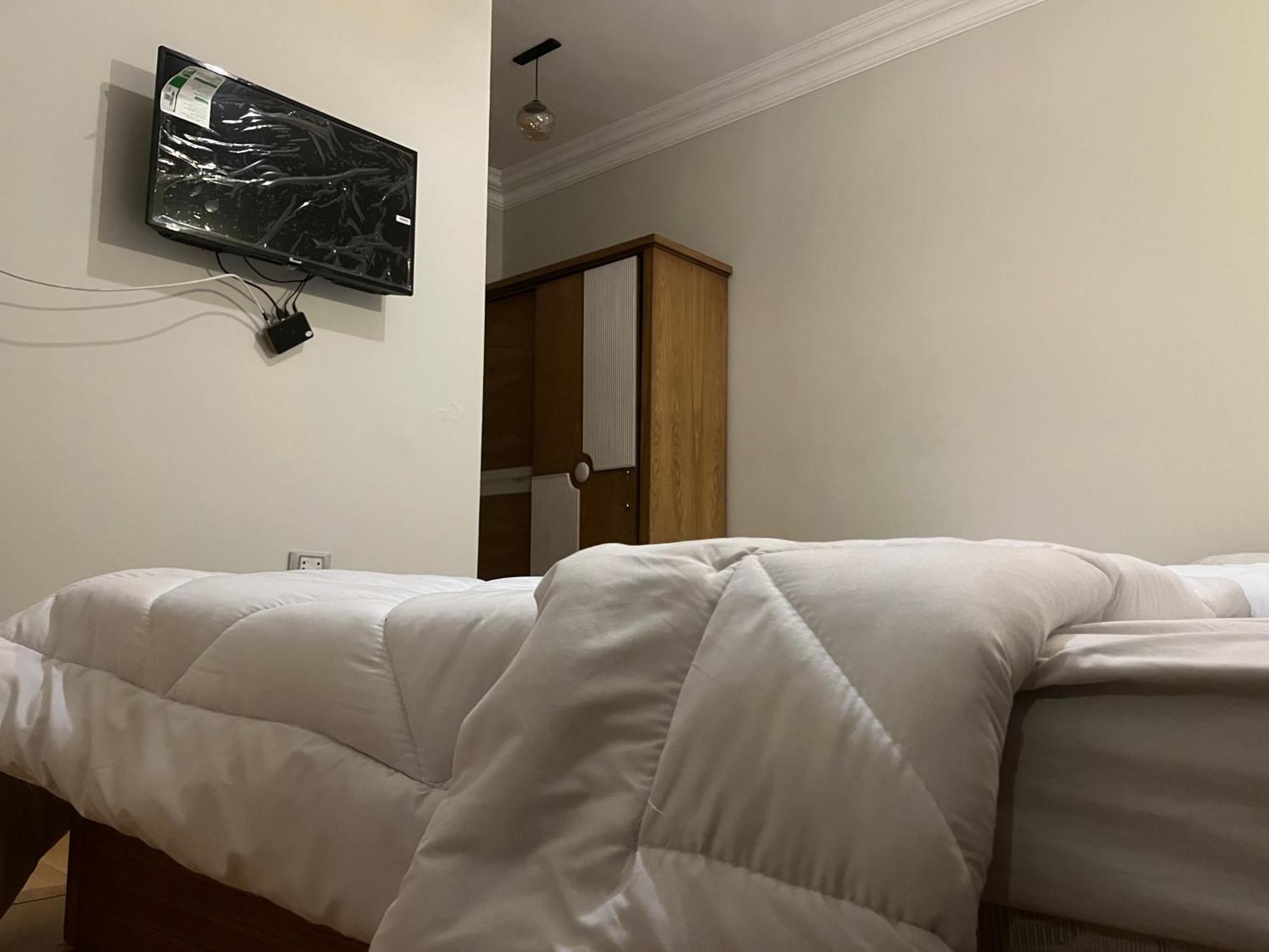 Pyramids Home Inn Il Il Cairo Esterno foto
